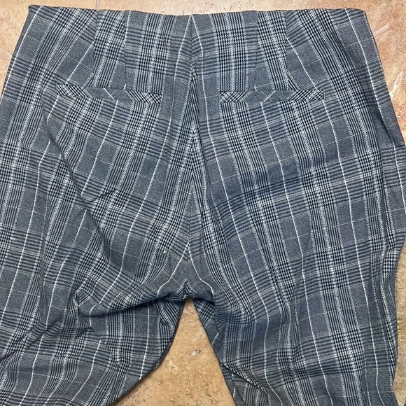 J Jill Plaid Pull On Skinny Pants with Cuff Detail Size 8 - Picture 2 of 6